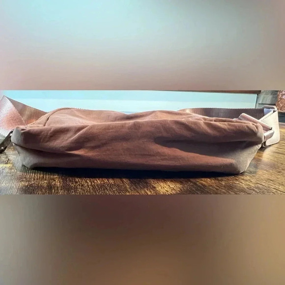 ODODOS | Unisex mini belt bag. - Picture 7 of 13